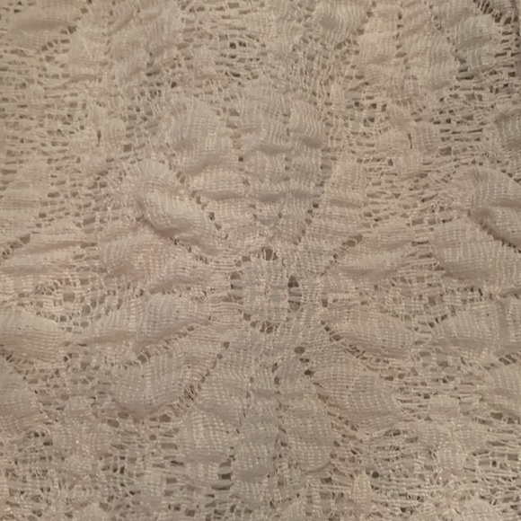 NWT GILLI Premium Boutique Lace Button Up Ling Sleeve Off White Medium. -XL - Picture 6 of 7